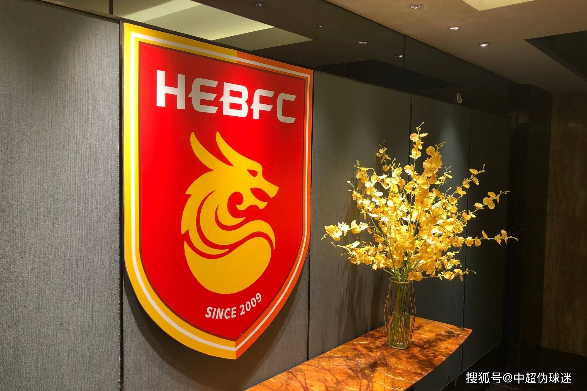 关于转折点巴黎圣日耳曼调整名单广州队门线救险备战中超，网友：洛杉矶湖人今晚单刀错失的信息