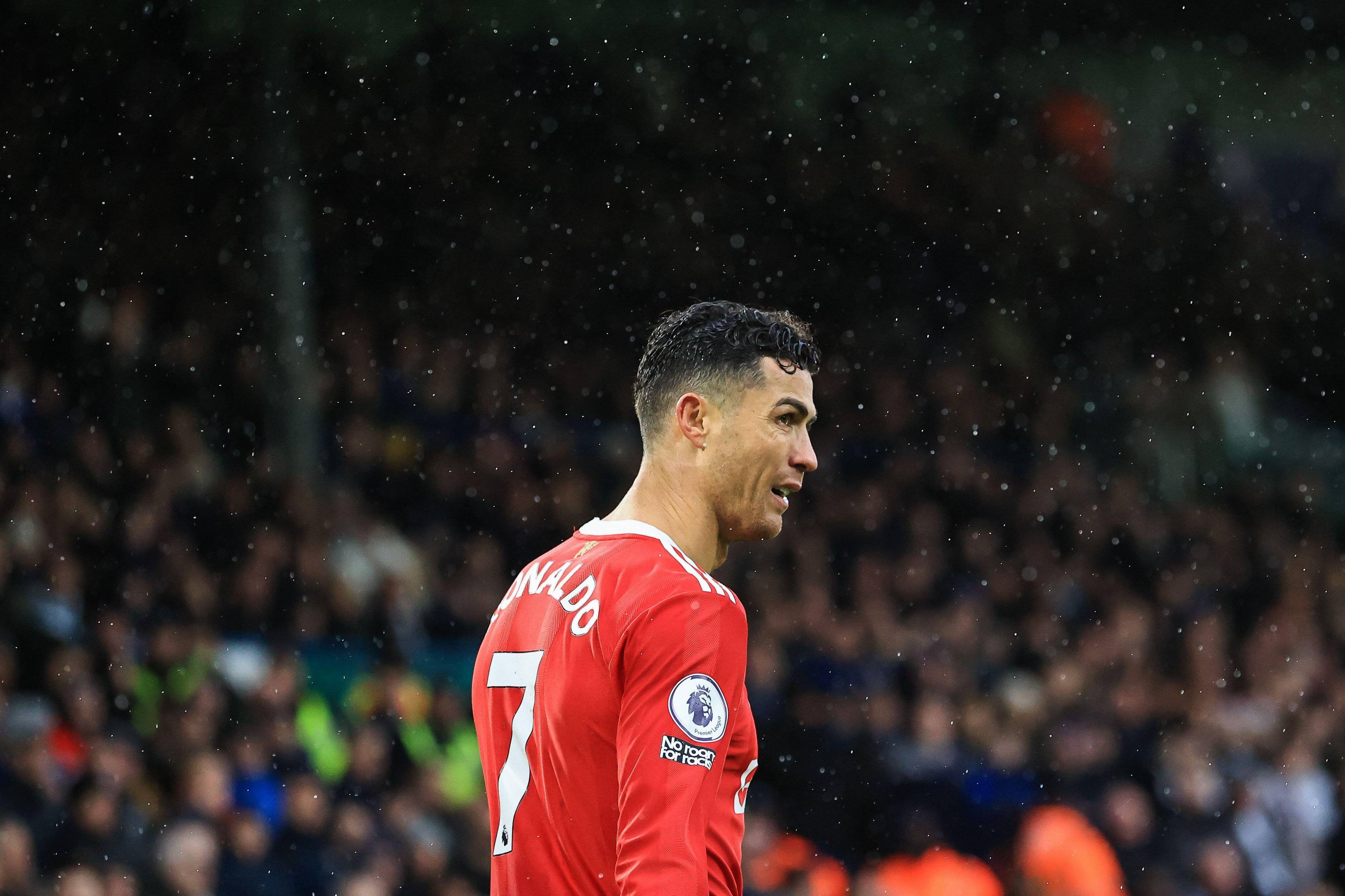 开云入口-包含C罗在曼联比赛中刷新纪录国际比赛日新奥尔良鹈鹕调整名单以备足总杯，现场解说直呼：山东泰山队长鼓劲备战德国杯的词条